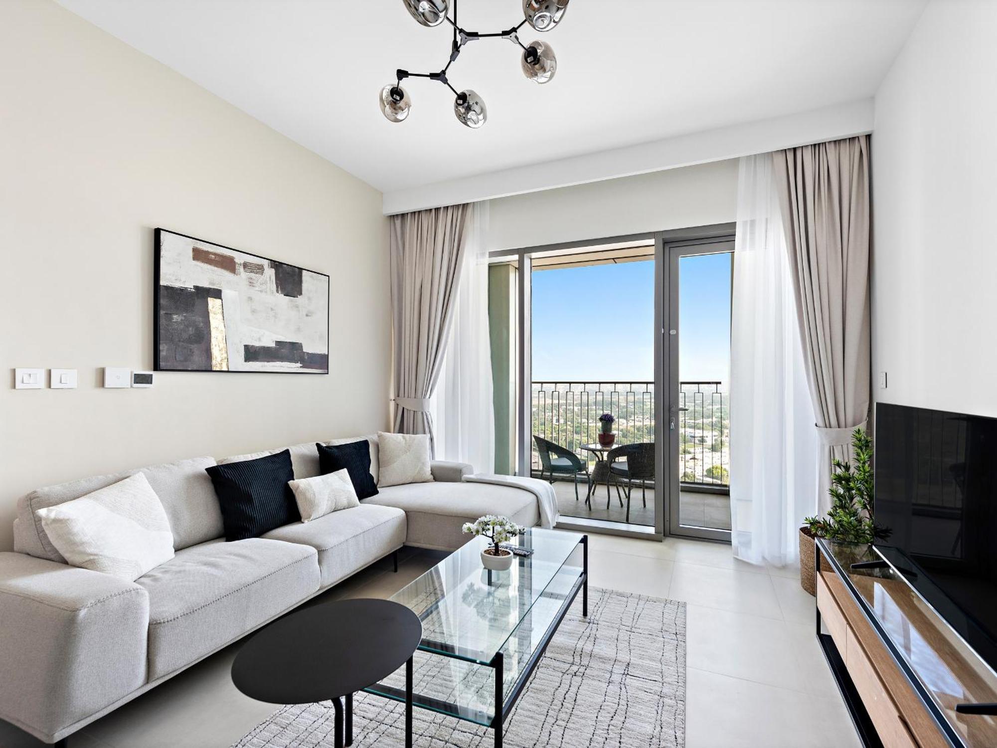 Brand New Elegant 1bdr Direct Access To Mall Apartment *